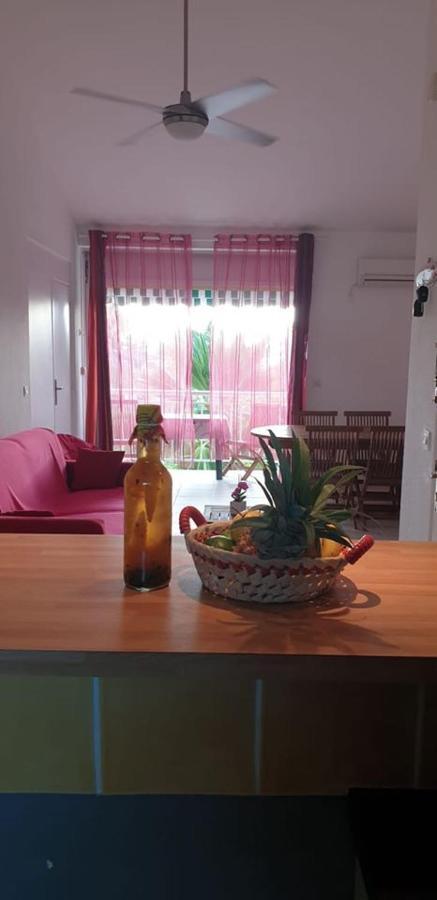 Ti Kaz A Rhum Apartman Sainte-Anne  Kültér fotó